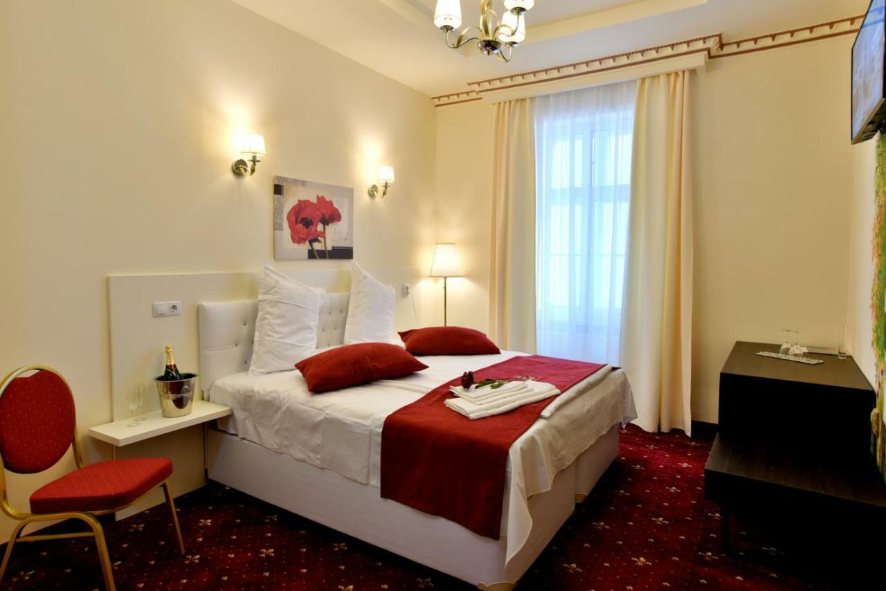 Top Royal Central Braszów Zewnętrze zdjęcie